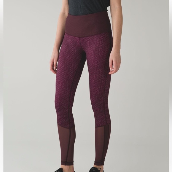 Lululemon Sweaty Endeavor Tight Star Pixel Raspberry Bordeaux Size 6 - Picture 1 of 8